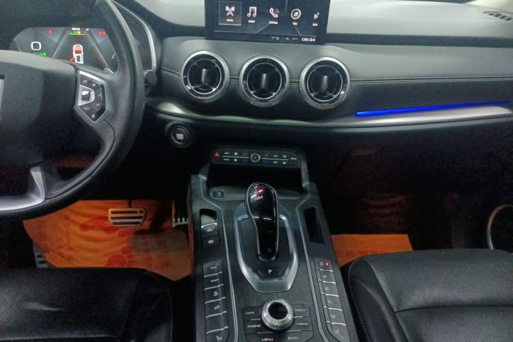 Used Wey VV6 2018 2.0T Two-Wheel Drive Flagship Version China V Standard