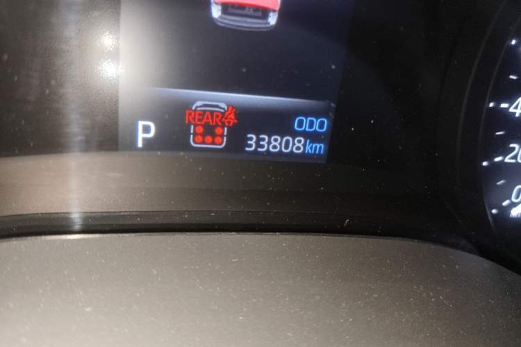 Used Toyota Granvia 2022 2.5L Hybrid Premium Edition Odometer Close Up