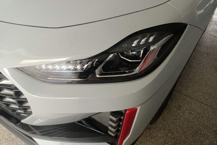 Used JETOUR X70 PRO 2023 1.5T DCT Comfort Edition 5 Seats
