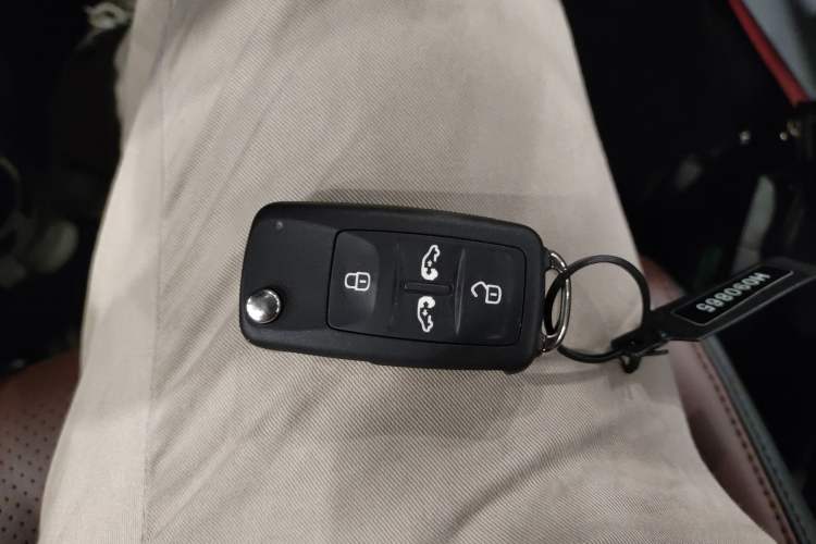 Used Volkswagen Multivan 2018 2.0 TSI 4x4 Prestige Edition 7-Seater