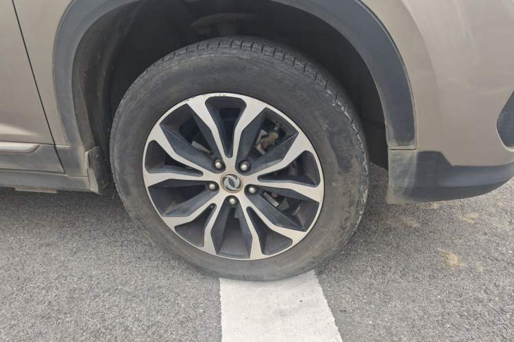 Used FORTHING Joyear X5 2017 1.6L Manual Luxury Model Right Front Wheel Hub