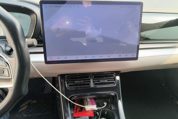 Used BYD Han 2024 EV Glory Edition 605KM Front-Wheel-Drive Premium Model Audio And AC Panel