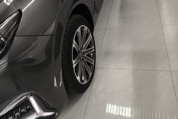 Used CHANGAN UNI-K 2021 2.0T Prestige Edition Left Front Wheel Hub