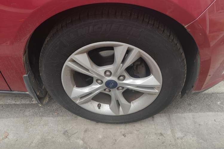 Used Ford Focus 2012 Hatchback 1.6L Automatic Fashion Edition
