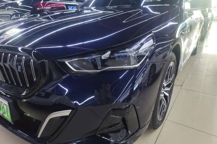 Used BMW i5 2024 eDrive 35L M Sport Package Left Front Headlight