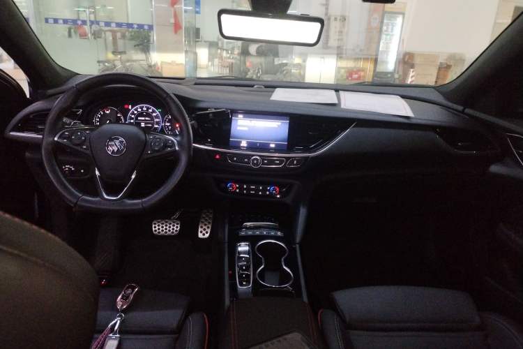 Used Buick Regal 2023 GS Prestige Model