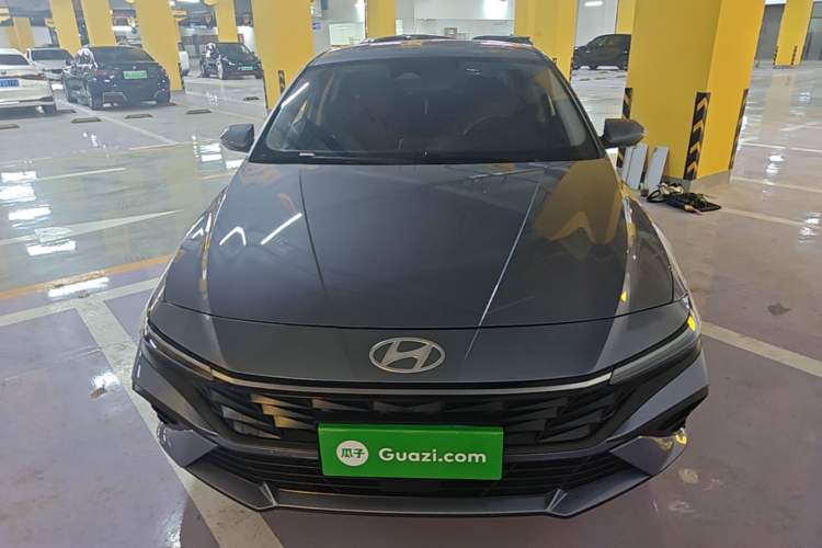 Used Hyundai Elantra 2023 1.5L CVT LUX Prestige Edition