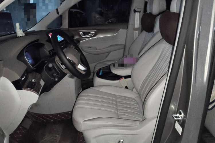 Used Roewe iMAX8 2023 400TGI Elite Edition
