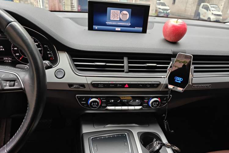 Used Audi Q7 2018 40 TFSI Comfort Model