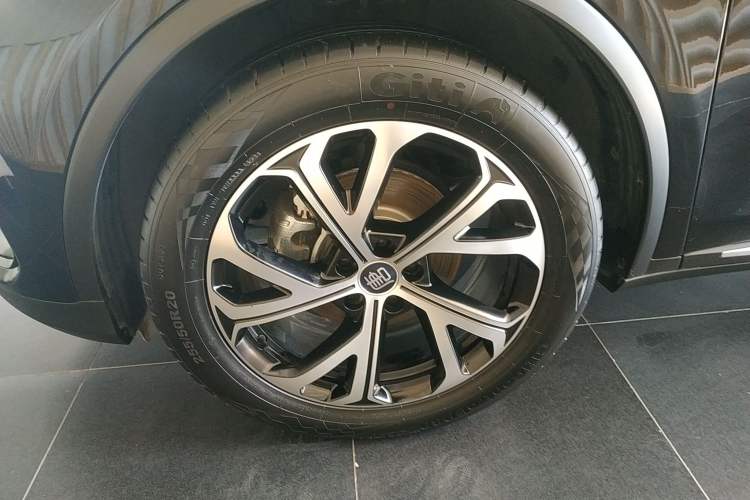 Used BYD Tang New Energy 2025 DM-i 115KM Prestige Model Left Front Wheel Hub