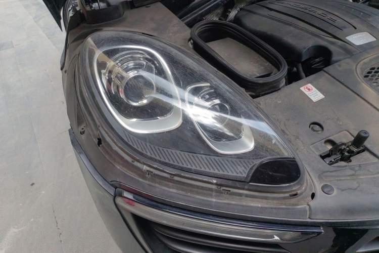 Used Porsche Macan 2017 Macan 2.0T Right Front Headlight