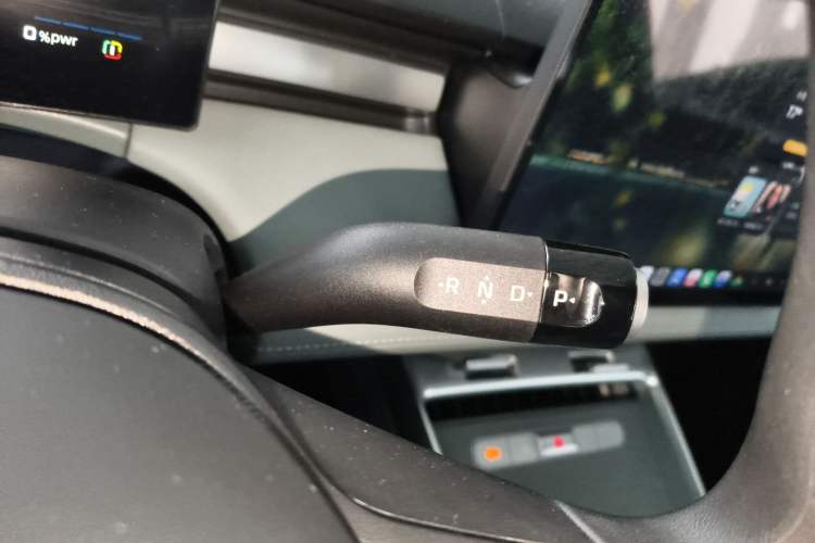 Used Roewe D6 2025 450km Deluxe Edition
