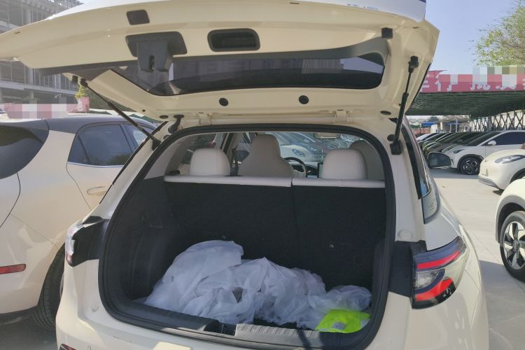 Used Geely Galaxy Geome 2025 310km Youth Edition Trunk