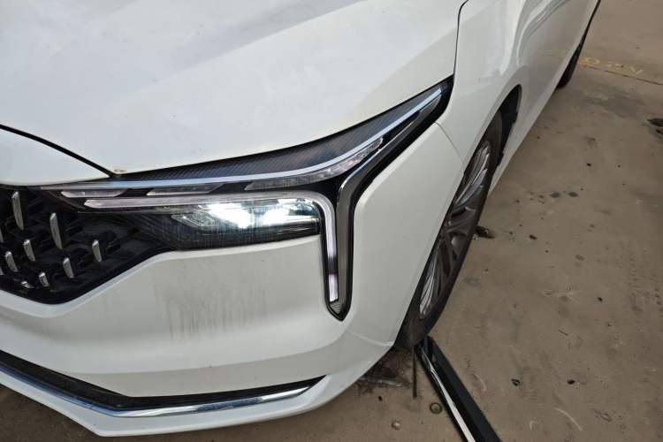 Used Bestune B70 2023 3rd Generation 1.5T Automatic Enjoyment Version 70th Anniversary Edition Left Front Headlight