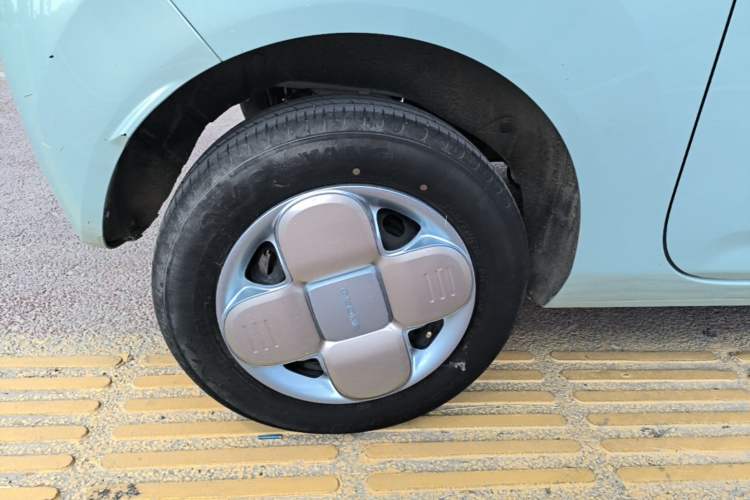 Used Geely Galaxy Panda 2024 Panda Mini 200km Endurance Bear
