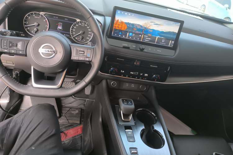 Used Nissan X-Trail 2021 VC-Turbo 300 CVT 2WD Luxury Edition 7-Seater Center Console