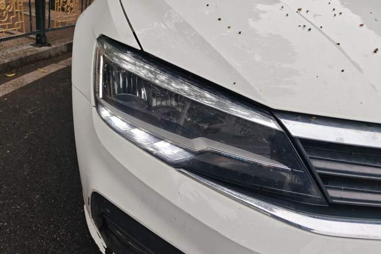 Used Volkswagen Lamando 2021 230TSI DSG Fashion Edition Right Front Headlight