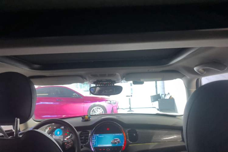 Used MINI MINI 2022 1.5T COOPER Classic Edition