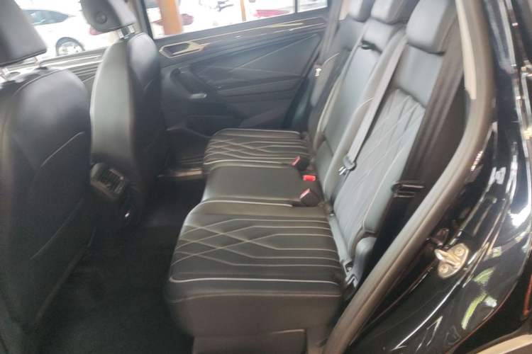 Used Volkswagen Tiguan L 2022 330TSI Automatic Two-Wheel Drive R-Line Enhanced Edition