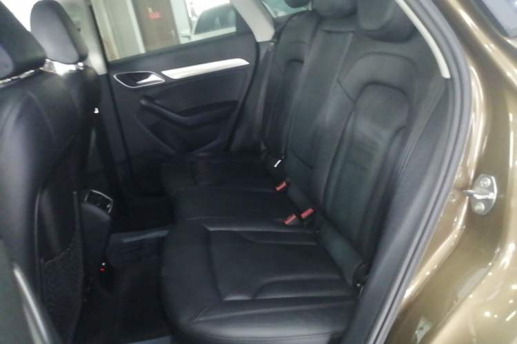 Used Audi Q3 2015 30 TFSI Comfort Model
