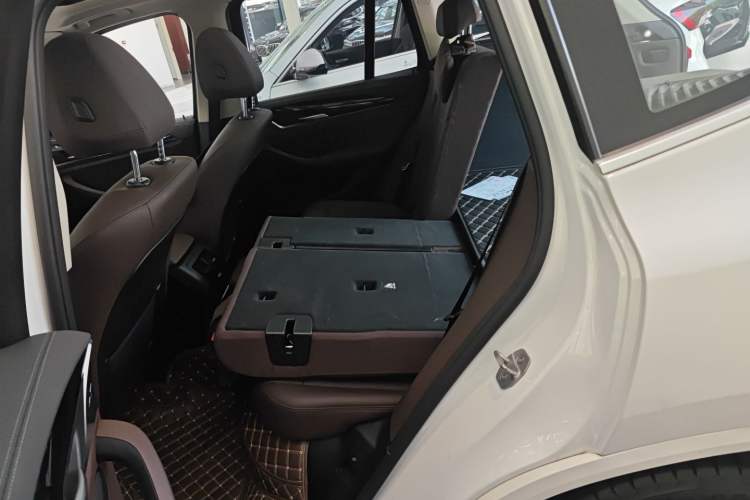 Used BMW X3 2020 xDrive25i M Sport Package Left Rear Seat