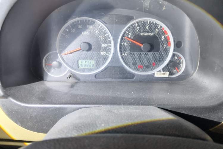 Used Dongfeng Xiaokang C37 2012 1.4L Comfort Version DK13-06
