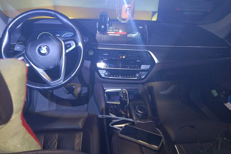 Used BMW 5 Series New Energy 2019 Updated 530Le Pioneer Edition Center Console