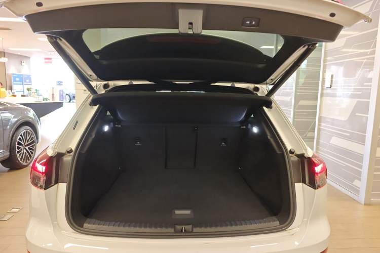 Used Audi Q4 e-tron 2024 50 e-tron quattro Creation Edition Midnight