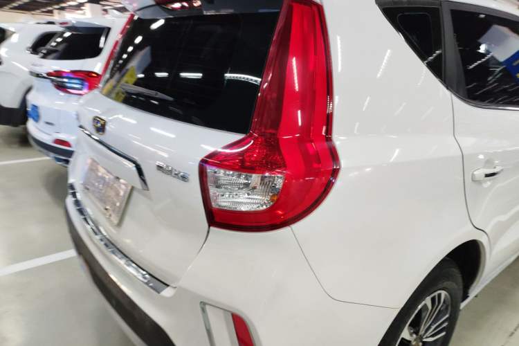 Used Geely Auto Vision X6 2016 1.8L Manual Luxury Model
