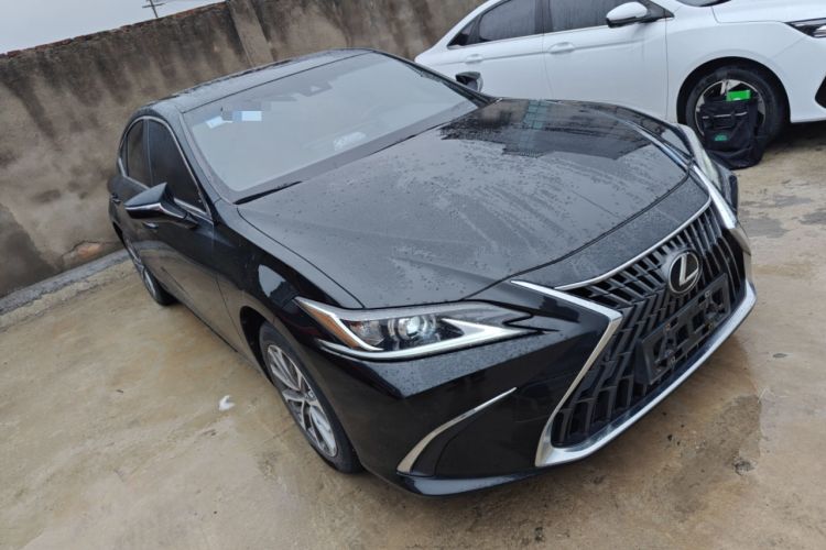 Used Lexus ES 2022 200 Excellence Edition
