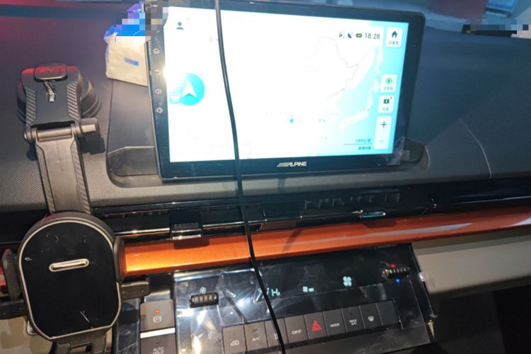 Used Farizon Super VAN 2025 Yucheng Action-Pak, Short-Axle 68kWh ZhiXin, 5-seater
