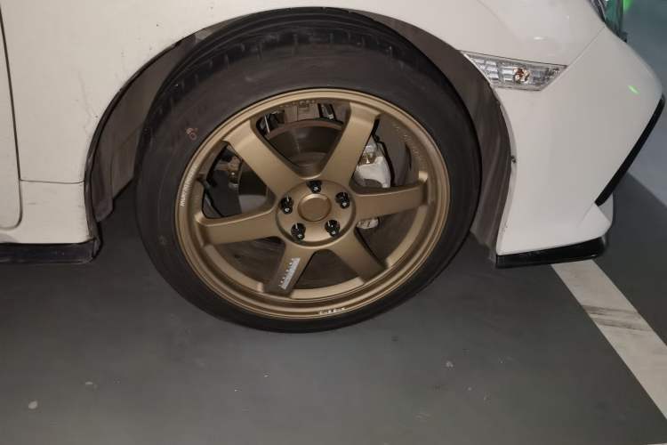 Used Honda Civic 2021 HATCHBACK 220TURBO CVT Trendy Cool Edition Right Front Wheel Hub