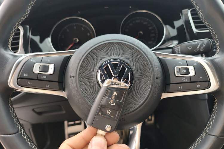 Used Volkswagen Golf 2018 280TSI Automatic R-Line Model
