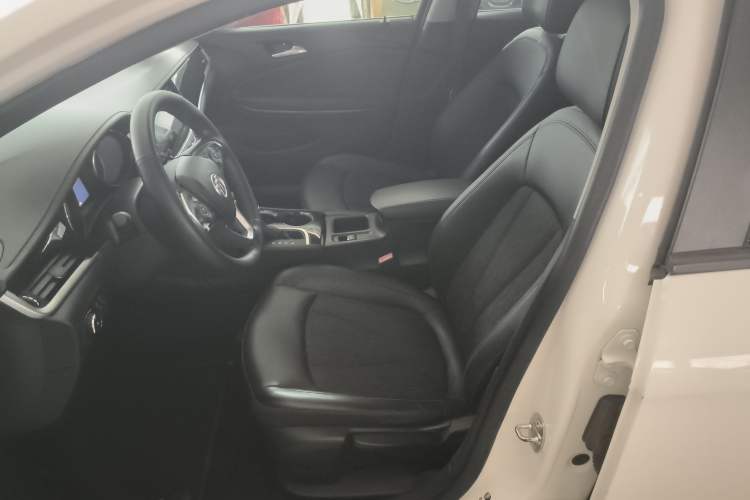 Used Buick Verano 2017 Sedan 20T Dual-Clutch Leading Model
