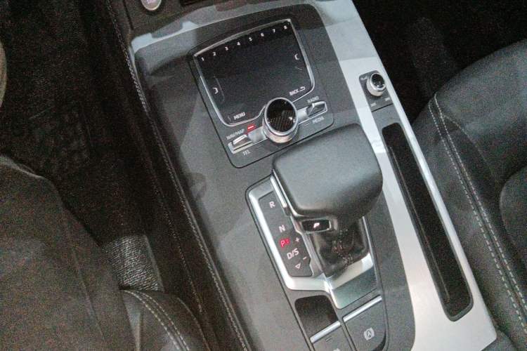Used Audi Q5L 2020 40 TFSI Prestige Fashion Edition Gear Lever
