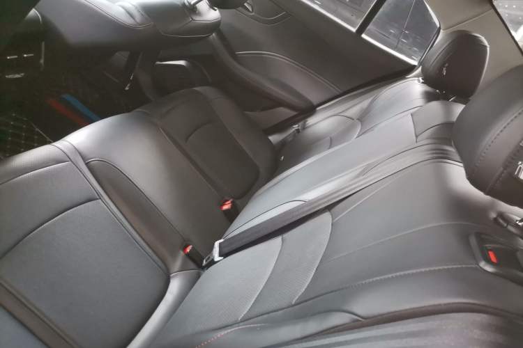 Used Roewe i5 2023 1.5L CVT Luxury Edition Left Rear Seat