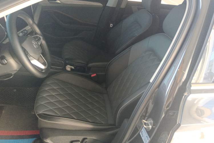 Used Volkswagen Sagitar 2025 Revised 300TSI DSG Excellence Edition Left Front Seat