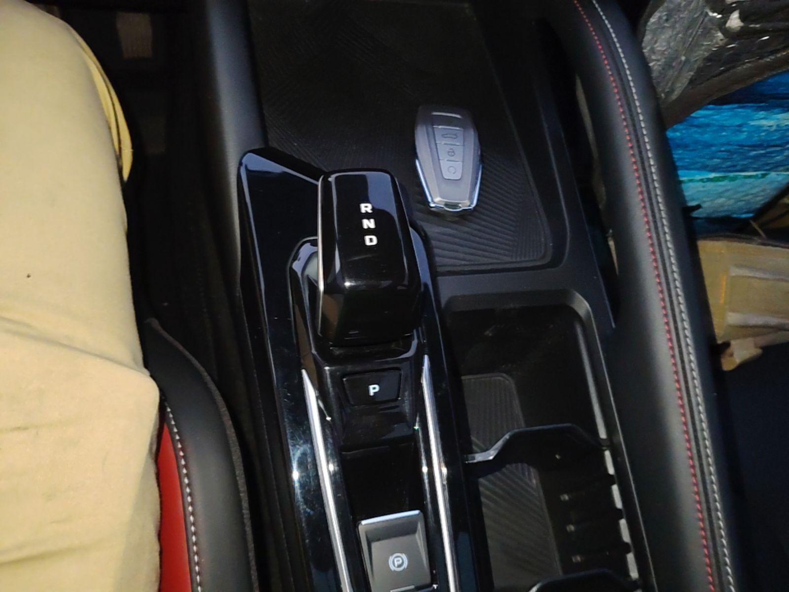 Geely Auto Coolray 2023 Bin Yue COOL 1.5TD DCT Champion Edition — снимка 16