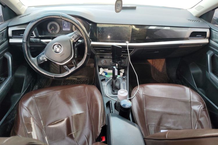 Used Volkswagen Lavida 2021 1.5L Automatic Vision Edition Center Console