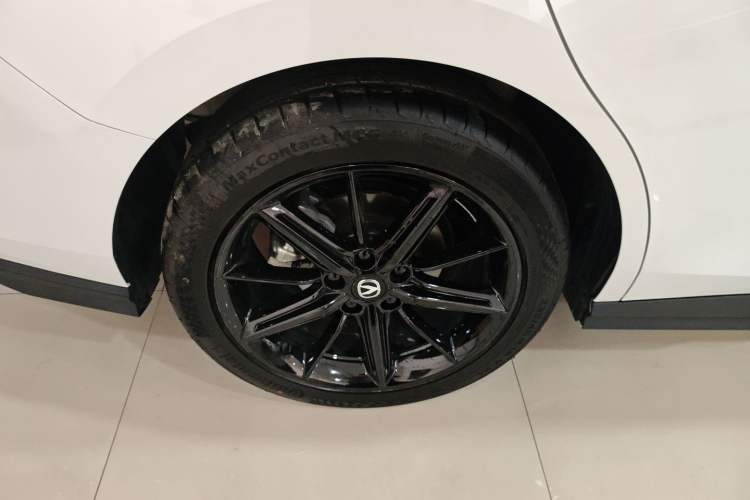 Used Changan UNI-V 2024 1.5T High-Energy Version
