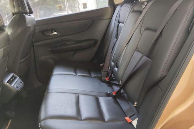 Used Nissan ARIYA 2022 Two-Wheel Drive Long Range Top-Tier Version Interior 4