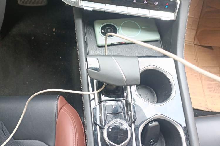 Used CHANGAN Eado 2023 Changan Edition PLUS Blue Whale NE 1.4T GDI DCT Prestige Version Gear Lever