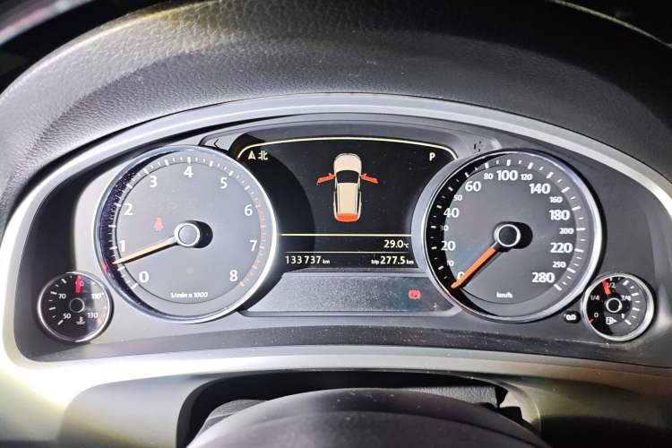 Used Volkswagen Touareg 2011 3.0 TSI High-End Version