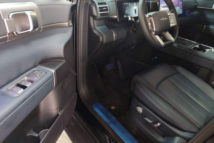 Used Formula Leopard Tai 7 2025 Model 200 km Two-Wheel Drive Max Edition