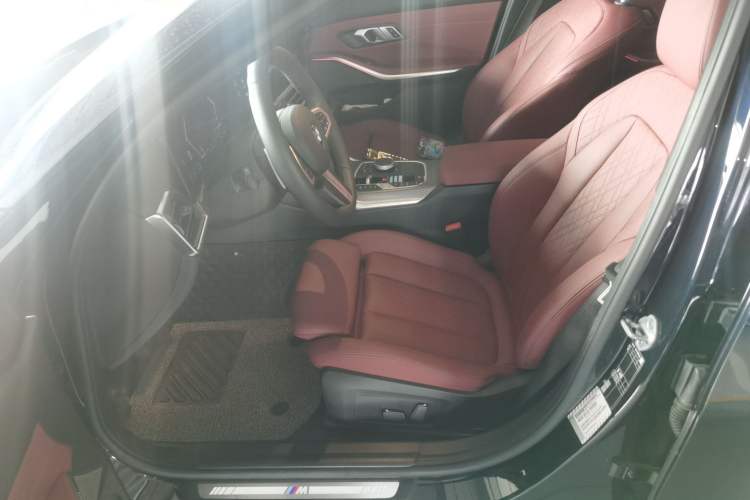 Used BMW 3 Series 2024 325i M Sport Night Edition Package Left Front Seat