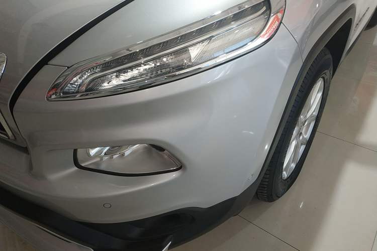 Used Jeep Cherokee 2016 2.4L Professional Smart Version