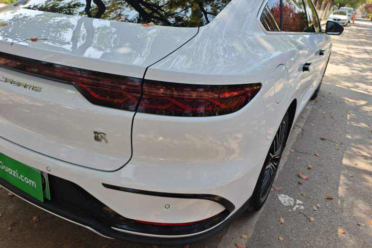 Used BYD Han 2022 DM-i 121KM Luxury Model Right Rear Taillight