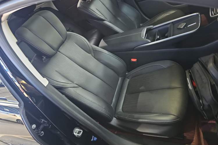 Used Buick LaCrosse 2023 28T Prestige Edition
