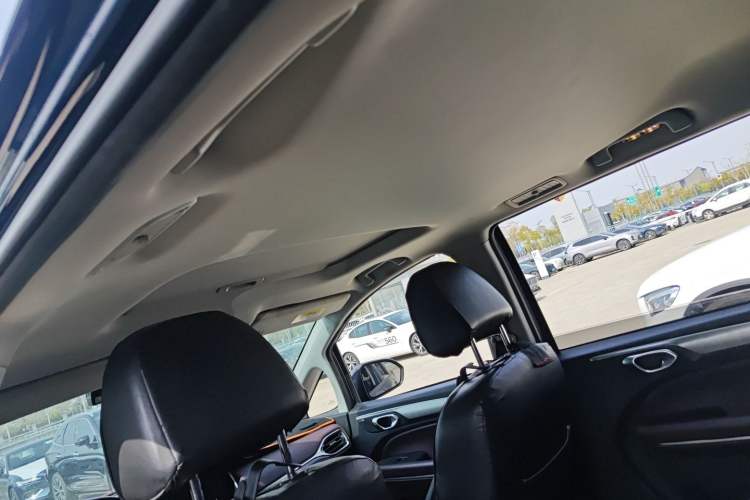 Used GAC Trumpchi M6 2023 PRO 270T DCT Luxury Edition Headliner