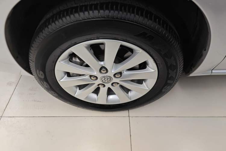 Used Buick GL8 2014 2.4L Executive Edition Exterior 4